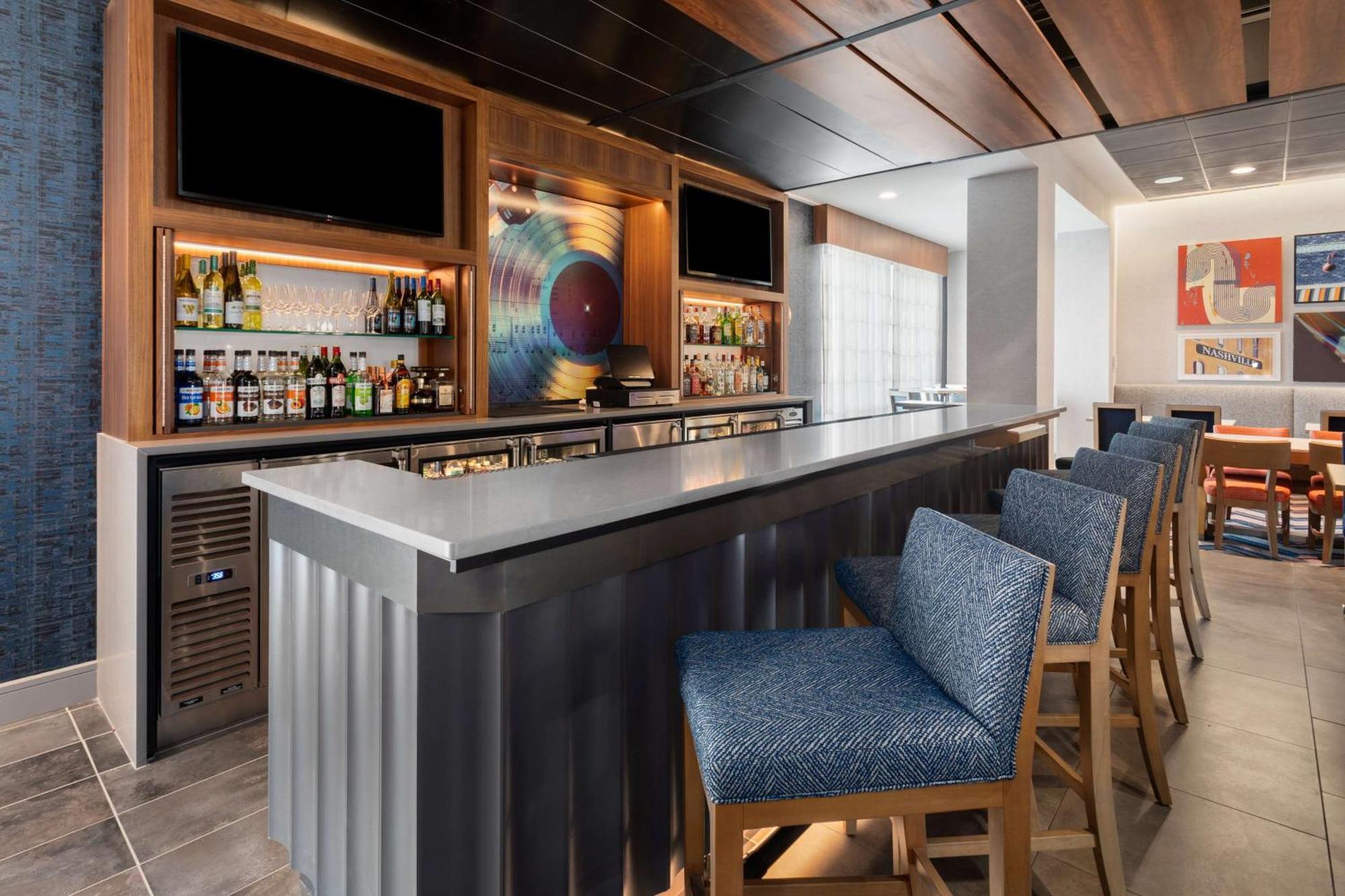 Hampton Inn By Hilton Nashville Airport Century Place Dış mekan fotoğraf