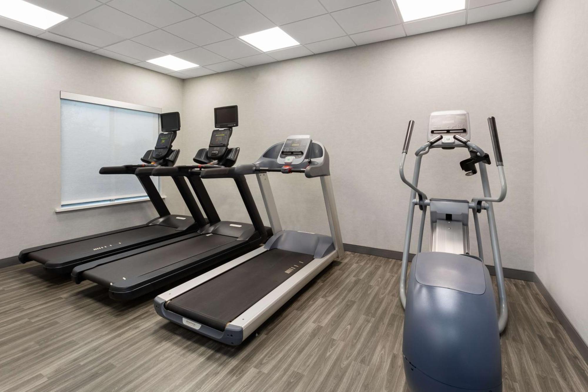 Hampton Inn By Hilton Nashville Airport Century Place Dış mekan fotoğraf