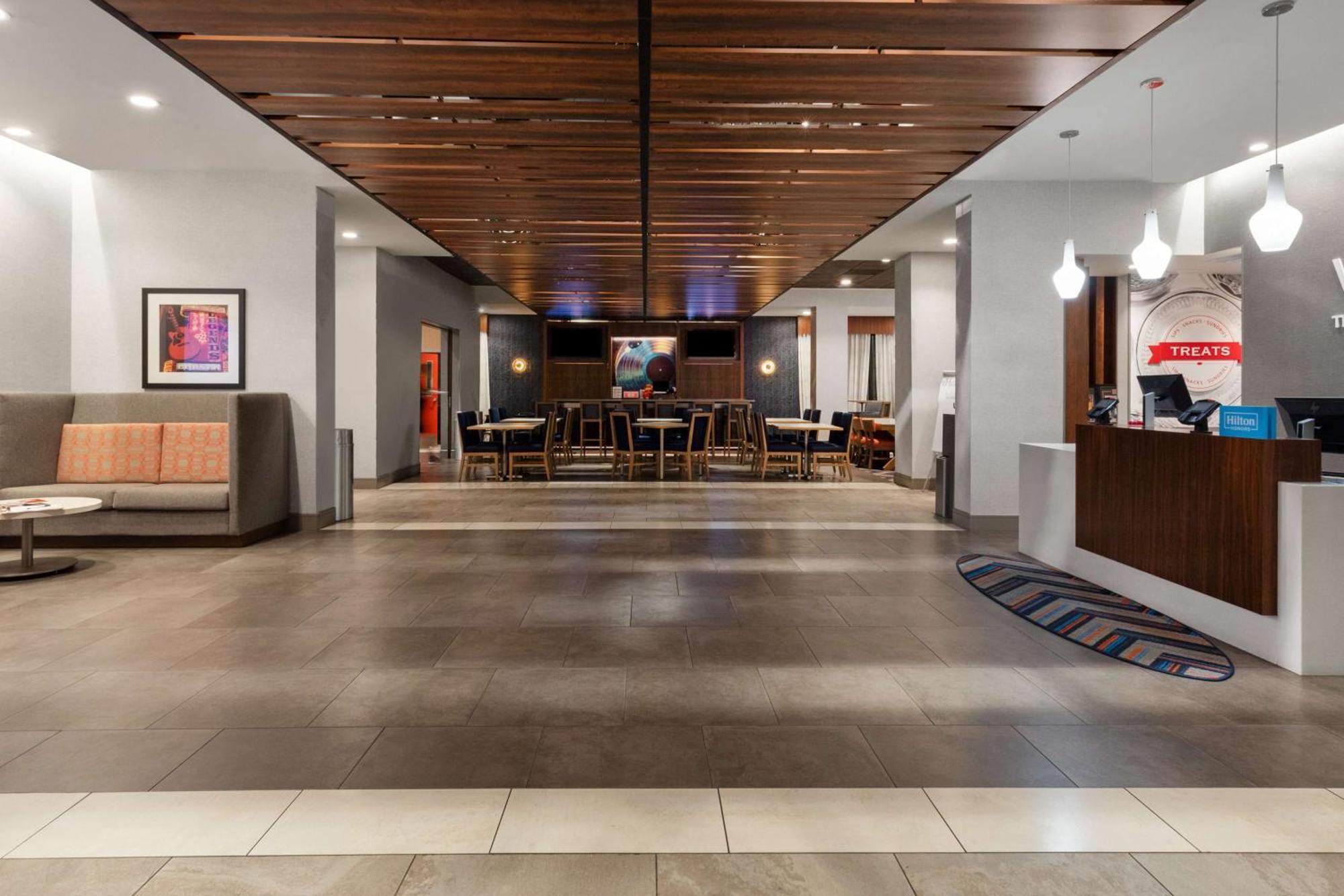 Hampton Inn By Hilton Nashville Airport Century Place Dış mekan fotoğraf