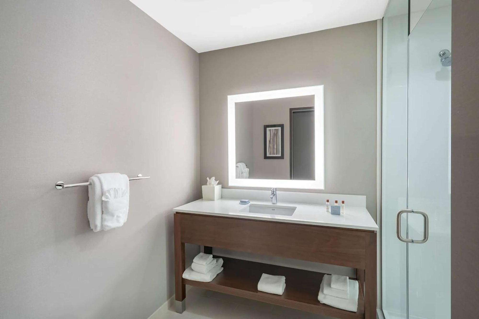 Hampton Inn By Hilton Nashville Airport Century Place Dış mekan fotoğraf